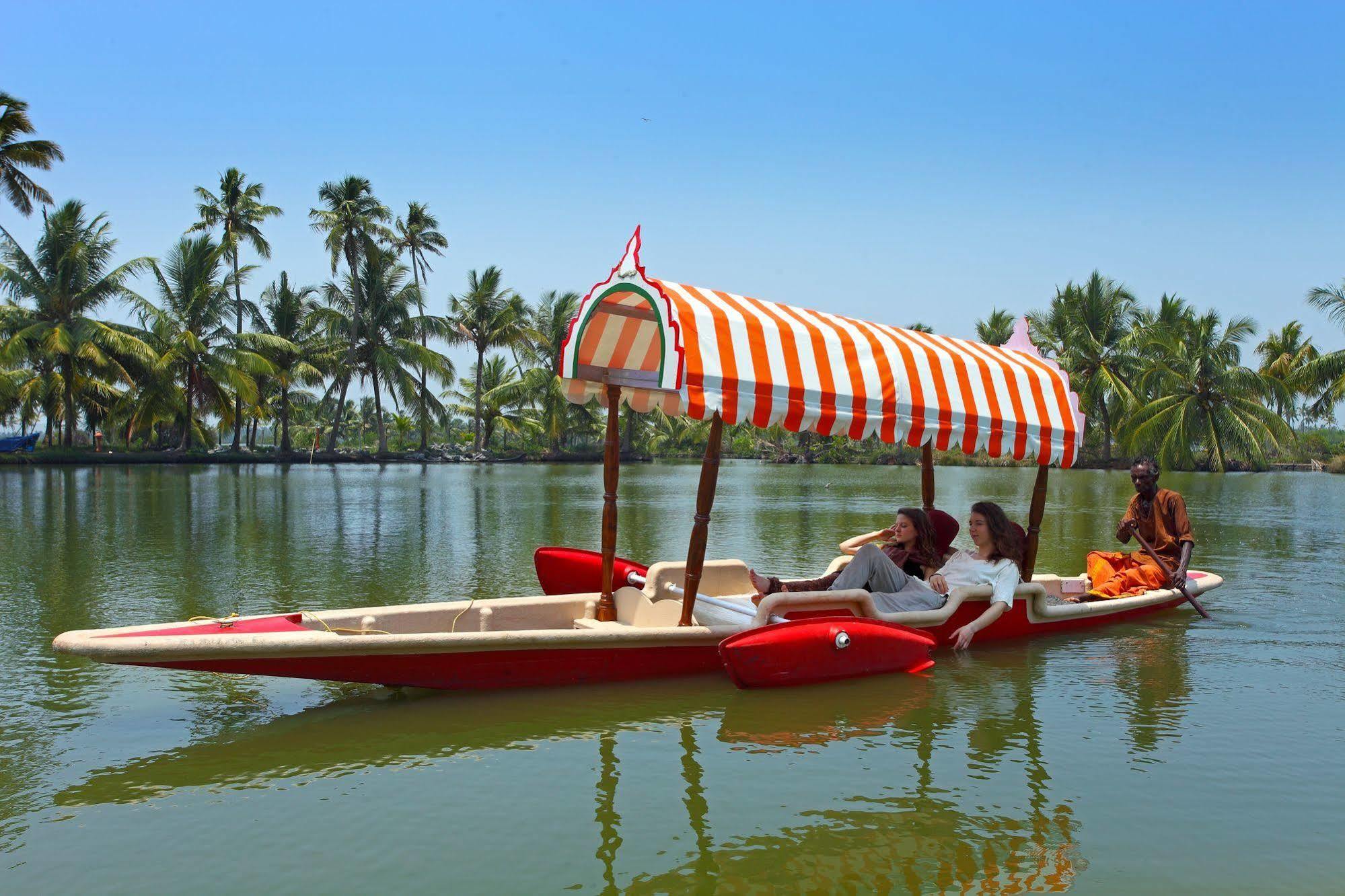 Kondai Lip Backwater Heritage Resort Kochi Exterior photo